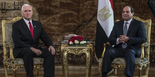  Mike Pence débute en Égypte une première tournée - ảnh 1