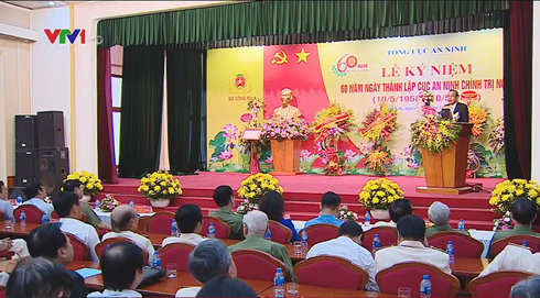 Truong Hoa Binh au 60e anniversaire du département de la sécurité politique intérieure - ảnh 1