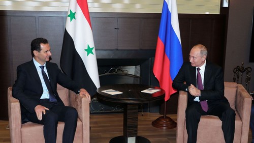 Poutine et Assad plaident pour la reprise du “dialogue politique” en Syrie - ảnh 1