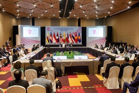 Poursuite de la 51e conférence des ministres des AE de l’ASEAN  - ảnh 1