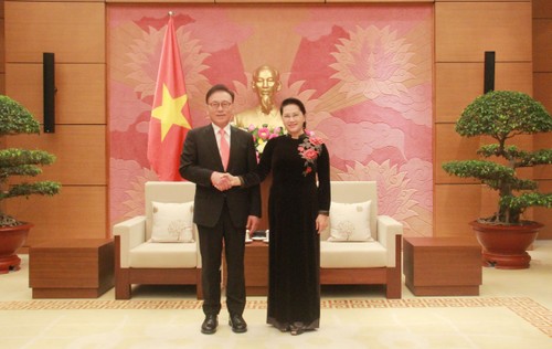 Nguyên Thi Kim Ngân: le Vietnam prend pour sien le succès des entreprises sud-coréennes - ảnh 1