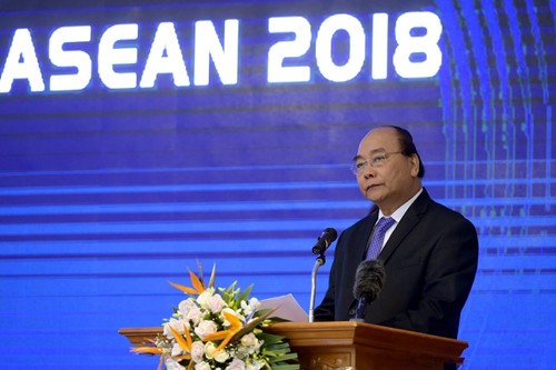 Le PM à la conférence-bilan du WEF ASEAN 2018 - ảnh 1