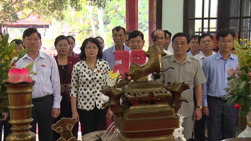 Dang Thi Ngoc Thinh rencontre l’électorat de Vinh Long - ảnh 1