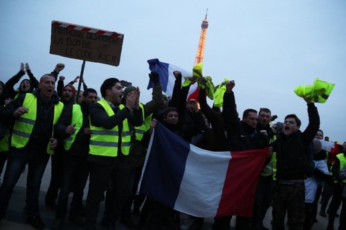 “Gilets jaunes” : 800 manifestants à Paris, 57 interpellations - ảnh 1