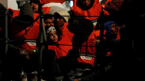 La France «prête» à accueillir une partie des migrants bloqués près de Malte - ảnh 1