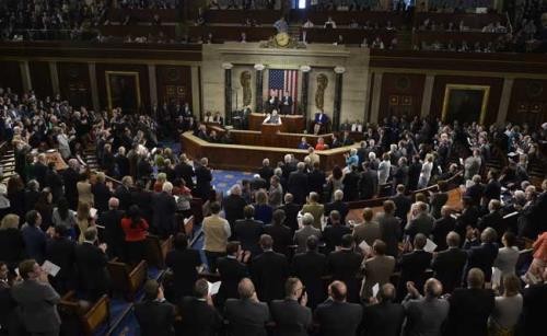 USA: le Congrès adopte l'accord budgétaire pour éviter un nouveau «shutdown»  - ảnh 1