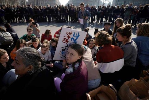 Partout dans le monde, les jeunes en grève scolaire pour le climat - ảnh 1