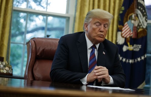 Le Sénat américain bloque le financement d'urgence du mur, Trump répond «VETO» - ảnh 1