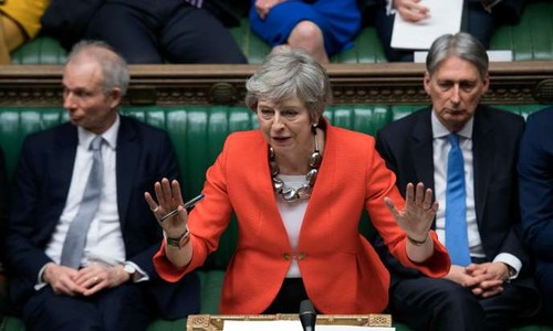 Brexit: Theresa May s'engage à démissionner si son accord est ratifié - ảnh 1