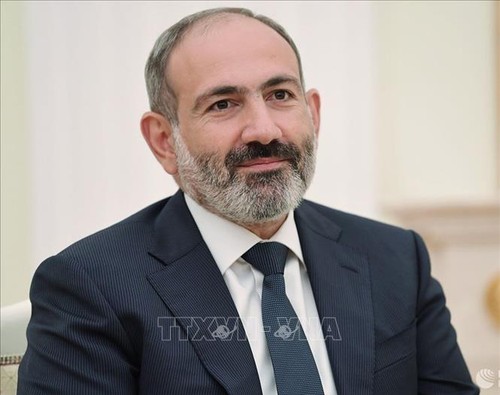 Le Premier ministre arménien entame sa visite au Vietnam - ảnh 1