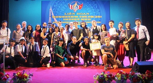 Danang : concours de chansons francophones du Centre et du Tây Nguyên  - ảnh 1