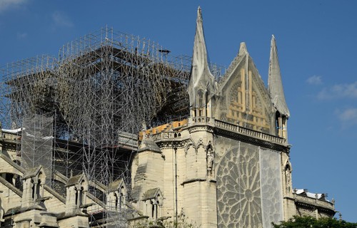 France: reprise du chantier de la cathédrale Notre-Dame de Paris - ảnh 1