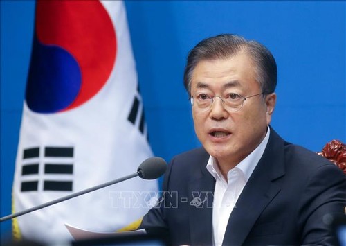 Moon Jae-in tend la main au Japon - ảnh 1