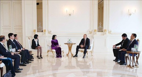 Dang Thi Ngoc Thinh reçue par le président azerbaïdjanais - ảnh 1