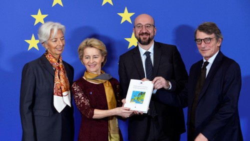 UE: Ursula Von der Leyen veut «léguer une Union plus forte» - ảnh 1