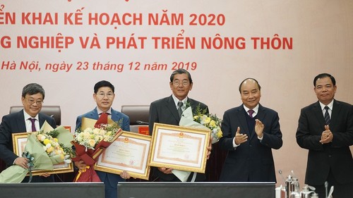 Nguyên Xuân Phuc: l’agriculture doit devenir un secteur phare des exportations - ảnh 1