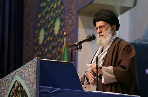 Iran: Pour Khamenei, le drame «amer» de l'avion ne doit pas faire oublier le «sacrifice» de Soleimani - ảnh 1