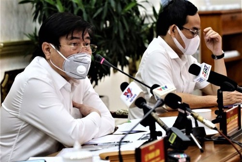Hô Chi Minh-ville mettra tout en oeuvre pour contenir la propagation du coronavirus - ảnh 1