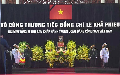 Début des obsèques nationales de l’ancien secrétaire général du PCV Lê Kha Phiêu - ảnh 1