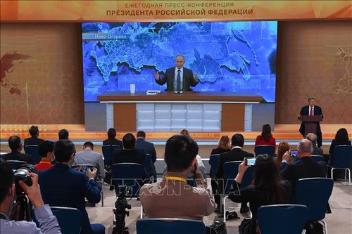 Vladimir Poutine condamne l'abandon par les États-Unis d'accords militaires importants - ảnh 1