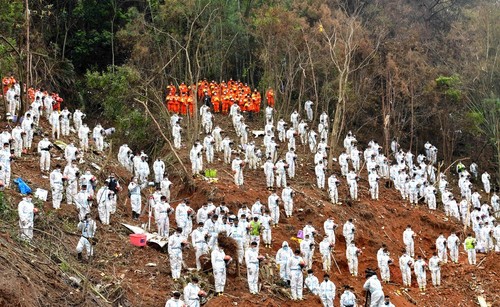 Crash d'un Boeing en Chine : la deuxième boite noire de l’avion retrouvée - ảnh 1