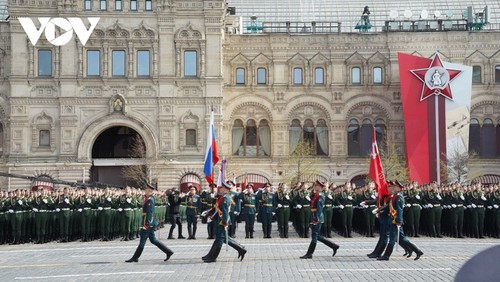 La Russie effectue la dernière répétition du défilé militaire du Jour de la Victoire - ảnh 1