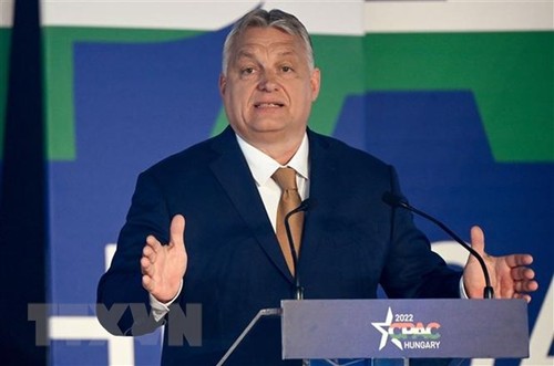 Bruxelles "a commis une erreur" avec les sanctions contre la Russie, selon Viktor Orban - ảnh 1