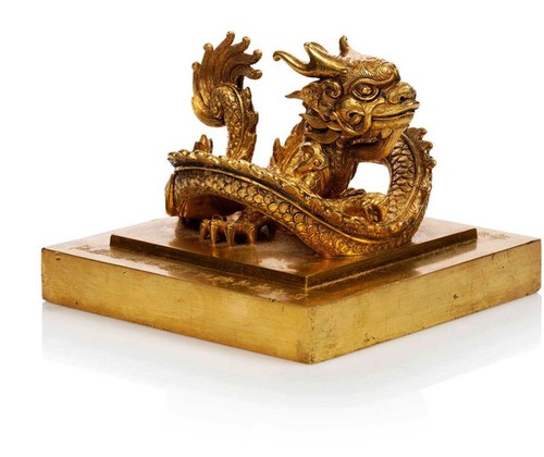 Le Vietnam envisage de racheter un sceau royal en or d’une maison de ventes aux enchères française - ảnh 1