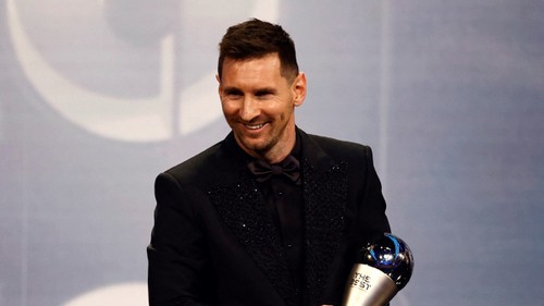 ​  Lionel Messi sacré meilleur joueur par la Fifa - ảnh 1