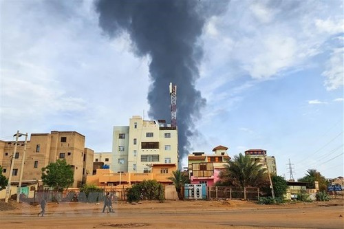 Frappes aériennes de l’armée soudanaise sur la ville d’El Obeid - ảnh 1