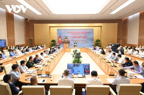 Pham Minh Chinh préside la réunion de la Direction nationale chargée des projets de transports de pointe - ảnh 1