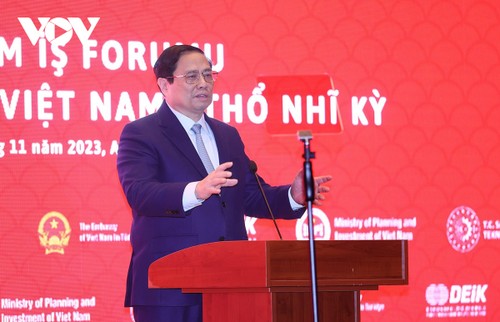 Pham Minh Chinh: le gouvernement vietnamien favorise l’implantation des entreprises turques - ảnh 1