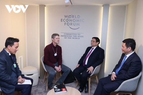 Davos 2024: Pham Minh Chinh rencontre des dirigeants de grandes entreprises mondiales - ảnh 2