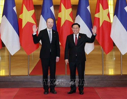 Fin de la visite du président du Parlement de Finlande au Vietnam - ảnh 1