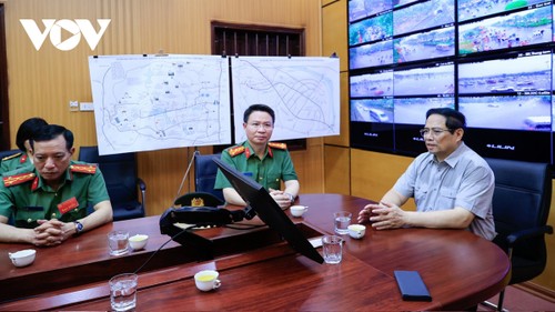 Pham Minh Chinh rencontre des forces de la Sécurité publique de Phu Tho - ảnh 1