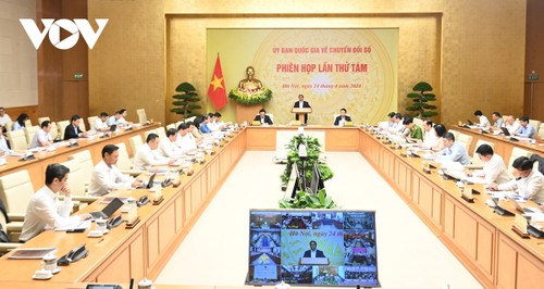 Pham Minh Chinh préside la huitième réunion du comité national sur la transition numérique - ảnh 1