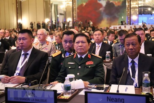 Shang-ri La Dialogue 2018: Vietnam seeks defense ties with Australia, France, Japan - ảnh 1