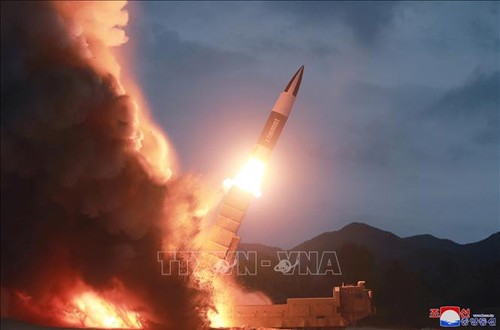 South Korea holds emergency meeting on North’s firing of projectiles - ảnh 1