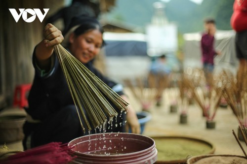Incense-making craft of the Nung ethnic minority in Cao Bang - ảnh 4