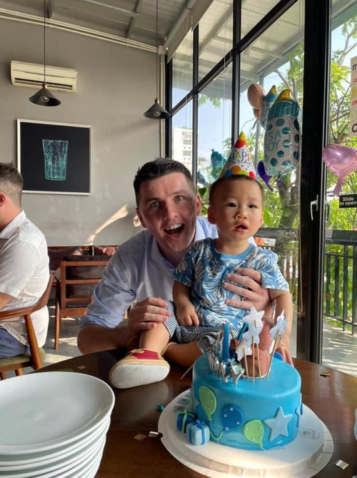 Irish single dad’s special bond with Vietnamese baby with cleft lip - ảnh 4