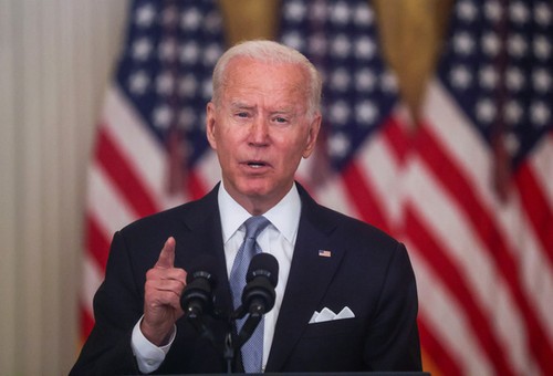 Biden defends decision to pull out of Afghanistan - ảnh 1