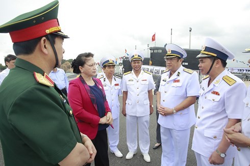 La présidente de l’AN se rend à la base militaire de Cam Ranh - ảnh 1