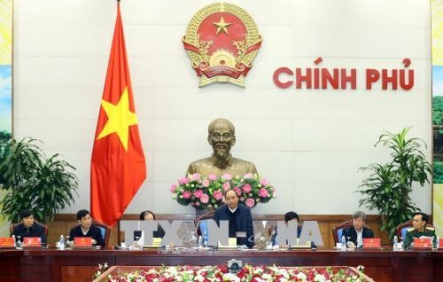 Nguyen Xuan Phuc préside une réunion avec le comité de coopération Vietnam-Laos - ảnh 1