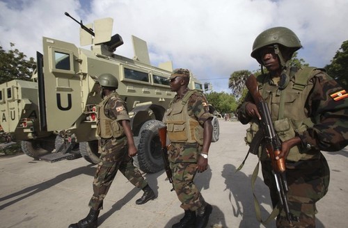  Suicide bombing targets peacekeepers in Somali - ảnh 1