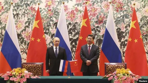 China, Russia sign energy deals - ảnh 1
