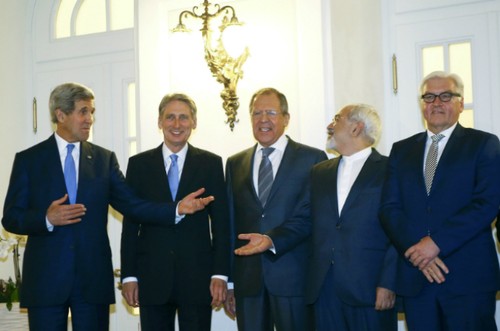 Iran, P5+1 extend nuclear talks to 2015 - ảnh 1