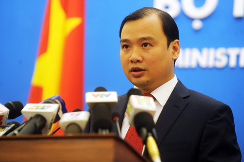 FM spokesman: ensuring safety for Vietnamese community in Ukraine - ảnh 1