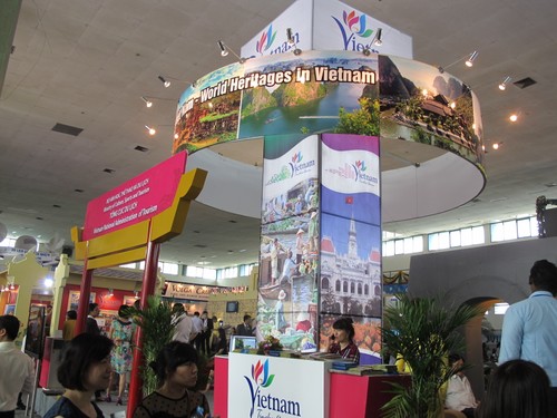 2015 Vietnam International Tourism Mart concludes in Hanoi - ảnh 1