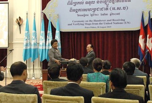 Cambodian PM warns legal action against government map critics - ảnh 1