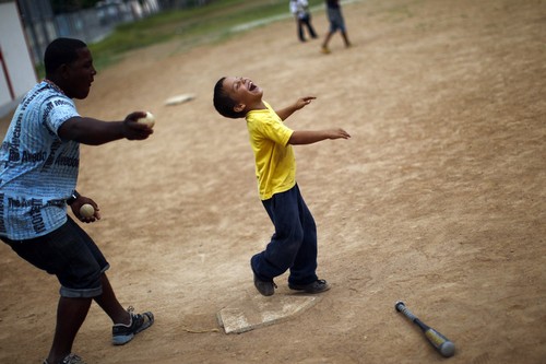 Help us bring 15 Venezuelan kids to play baseball - GlobalGiving